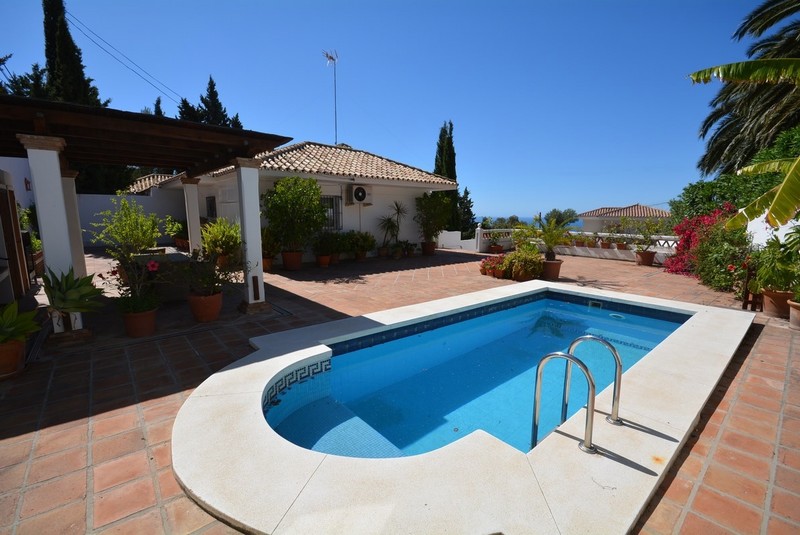 Benalmadena Onroerendgoed - 3 slaapkamer villa met zwembad in La Capellania